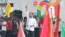 Capres 01 Joko Widodo saat kampanye terbuka di Banyumas, Jawa Tengah, Kamis (4/4). Dalam kampanye tersebut Jokowi mengajak para pendukung untuk memerangi hoax dan memenangkan pasangan no urut 01 Jokowi-ma'ruf di banyumas.(Liputan6.com/Angga Yuniar)