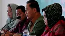 PPP kubu Djan Faridz menggelar konferensi pers terkait Mukernas yang diadakan oleh PPP Kubu Romahurmuziy, Jakarta, Senin (16/2/2015). Menurut mereka Mukernas yang diadakan oleh PPP Kubu Romi adalah ilegal(Liputan6.com/ Johan Tallo)
