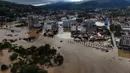 Perdana Menteri Bosnia, Nermin Niksic menulis di platform media sosial X, bahwa situasinya sangat serius banyak warga masih terjebak di rumah mereka. (RUSMIR SMAJILHODZIC/AFP)