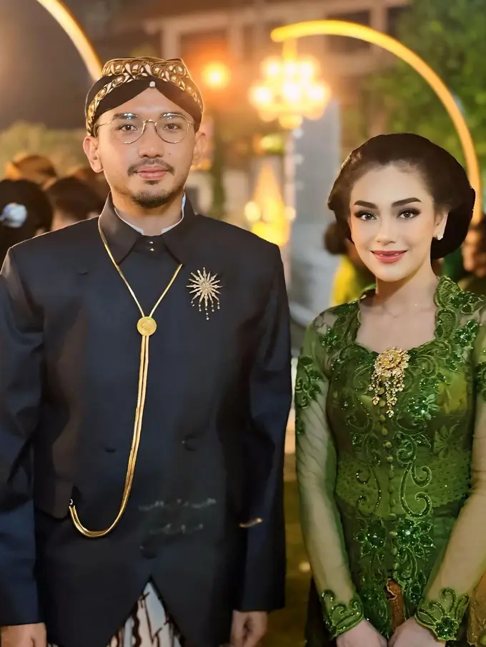 Celine Evangelista berkebaya (Instagram/celine_evangelista)