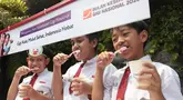 Sejumlah siswa mengikuti pemeriksaan kesehatan gigi dan mulut secara gratis dalam rangkaian Bulan Kesehatan Gigi Nasional (BKGN) 2026 di SDN Menteng 01, Jakarta, Kamis (17/9/2026). Kegiatan tersebut dilakukan untuk mengetahui kondisi kesehatan gigi siswa sejak usia sekolah. (KLY/Budy Santoso)