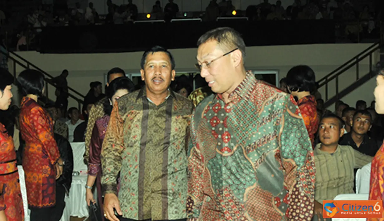 Citizen6, Jakarta: Panglima TNI Laksamana TNI Agus Suhartono, menyaksikan Pagelaran Wayang Orang, bertempat di GOR A. Yani Mabes TNI Cilangkap, Jakarta, Jumat (5/10) malam. (Pengirim: Badarudin Bakri).