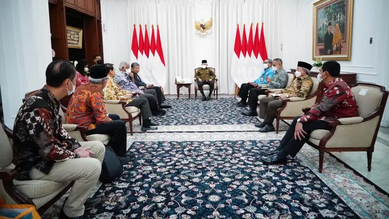 Wakil Presiden Republik Indonesia Ma'ruf Amin, Rabu (14/12) lalu, mendukung Kawasan Ekonomi Khusus (KEK) Tanjung Lesung- Banten menjadi wisata internasional.