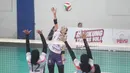 Tim putri Vobgard TNI AD melangkah ke babak 16 besar usai menumbangkan Baja 78 Bantul pada akhir laga Pul AH Kejurnas Antarklub Livoli Divisi I Tahun 2025 di GOR Sport Center Lamongan. (Dok. PBVSI)