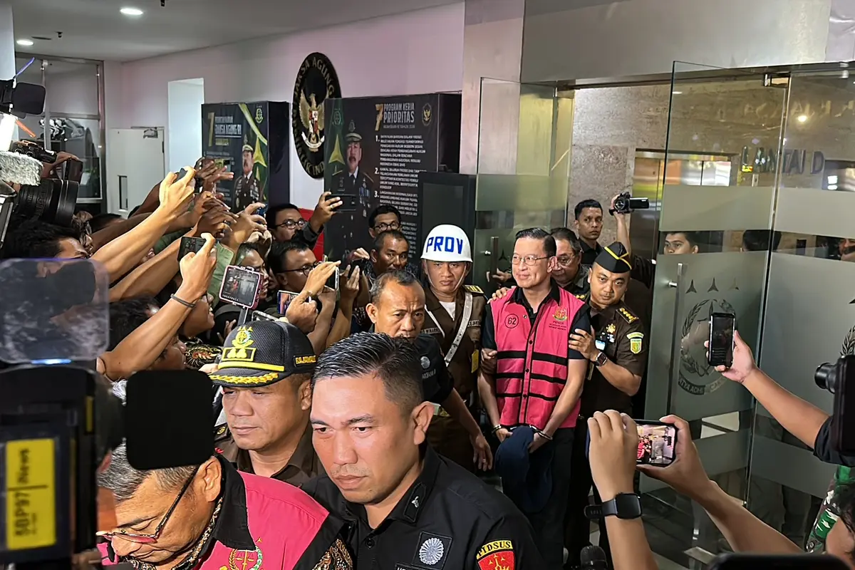 Mantan Menteri Perdagangan (Mendag) Thomas Trikasih Lembong (TTL) alias Tom Lembong ditetapkan sebagai tersangka kasus korupsi komoditas gula yang terjadi di lingkungan Kementerian Perdagangan (Kemendag) periode 2015-2023.
