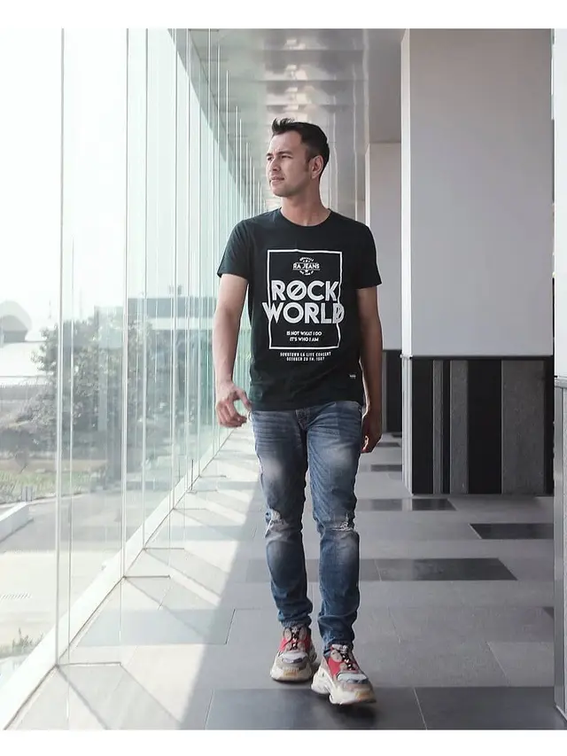 Pamit dari Dunia Hiburan, Ini 7 Perjalanan Karier Raffi Ahmad Hingga Sukses