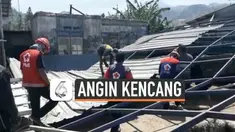 Puluhan rumah warga di Kabupaten Tegal, Jawa Tengah rusak akibat angin kencang yang terjadi pada Senin (21/10/2019) pagi.