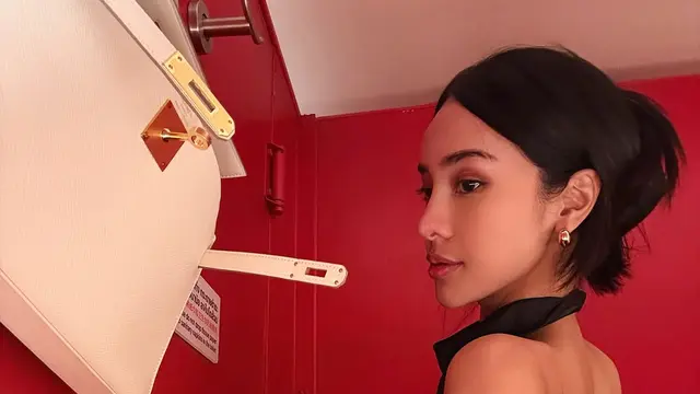 Rayakan Ulang Tahun ke-30  di Thailand, Anya Geraldine Tampil Memikat dengan Backless Dress Hitam