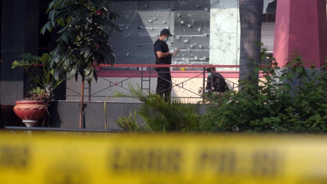 Puslabfor Polri olah TKP ledakan diduga granat di Duren Sawit