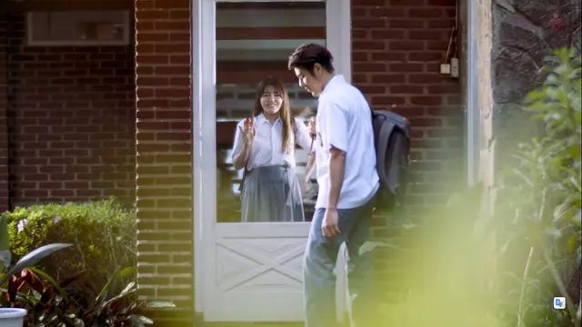 Rilis Single, Ini 7 Potret Via Vallen dan Kekasih Pakai Seragam SMA di Video Klip Baru