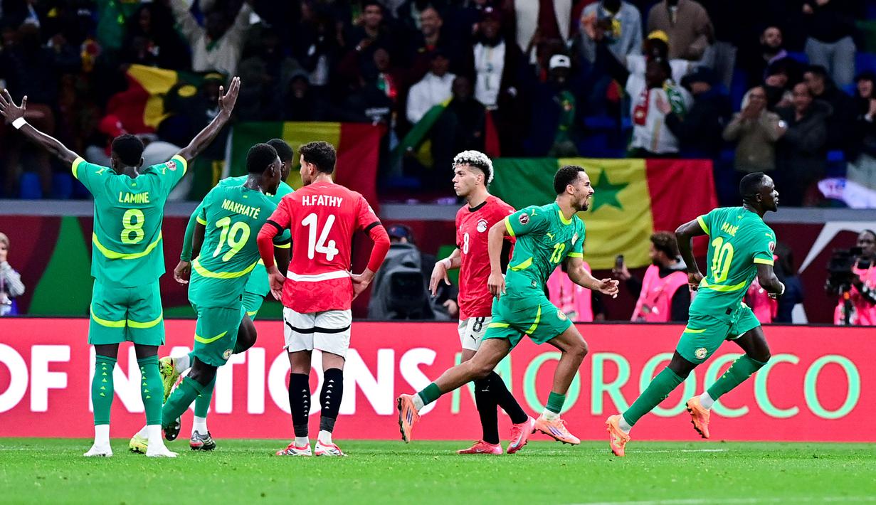 Pemain Senegal, Sadio Mane, melakukan selebrasi setelah mencetak gol ke gawang Mesir pada laga  semifinal Piala Afrika di Stadion Grand Stade de Tangier, Tangier, Maroko, Kamis (15/1/2026) dini hari WIB. (AP Photo/Mohamed Bounaji)