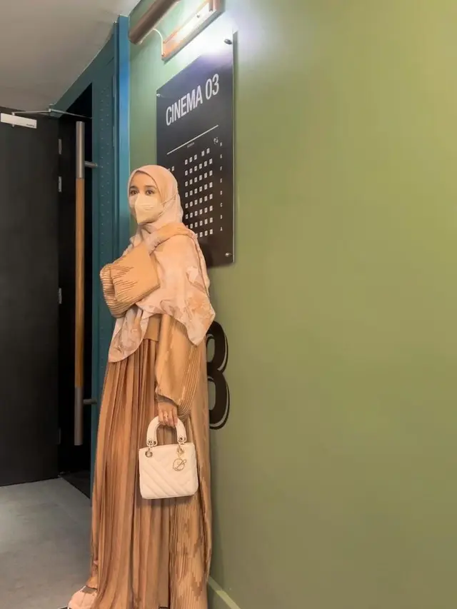Outfit Laudya Cynthia Bella yang Memukau