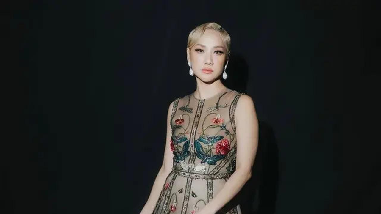 Pesona Dualisme Bunga Citra Lestari Kenakan Floral Dress, dari Tampil Elegan Jadi Estetik Edgy