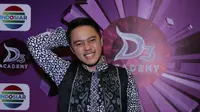 Danang D'Academy berpesan agar peserta Dangdut Academy ke-3 selalu berpikir positif [foto: Herman Zakharia]