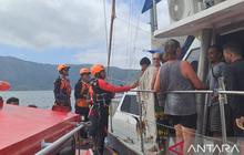 Tim SAR Gabungan Berhasil Evakuasi Delapan Awak Kapal Tenggelam di Maluku Tengah