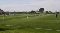 Para pemain Bologna mengikuti sesi latihan di Bologna, Italia (5/5/2020). Menurut rencana, mulai 4 Mei, klub-klub sepak bola Serie A dapat menjadwalkan pemain mereka untuk mengikuti latihan individu atau secara berkelompok. (Xinhua/Gianni Schicchi)