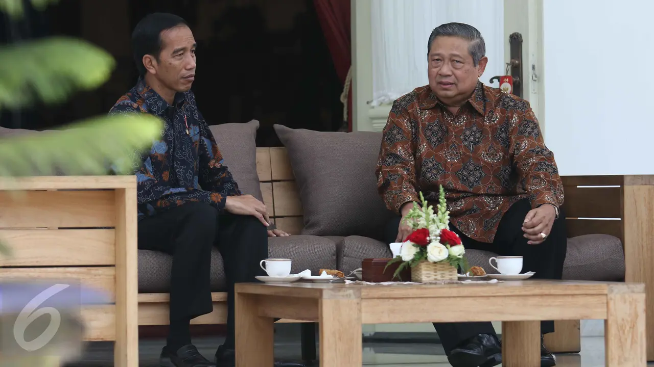 Jokowi Bertemu SBY di Istana 