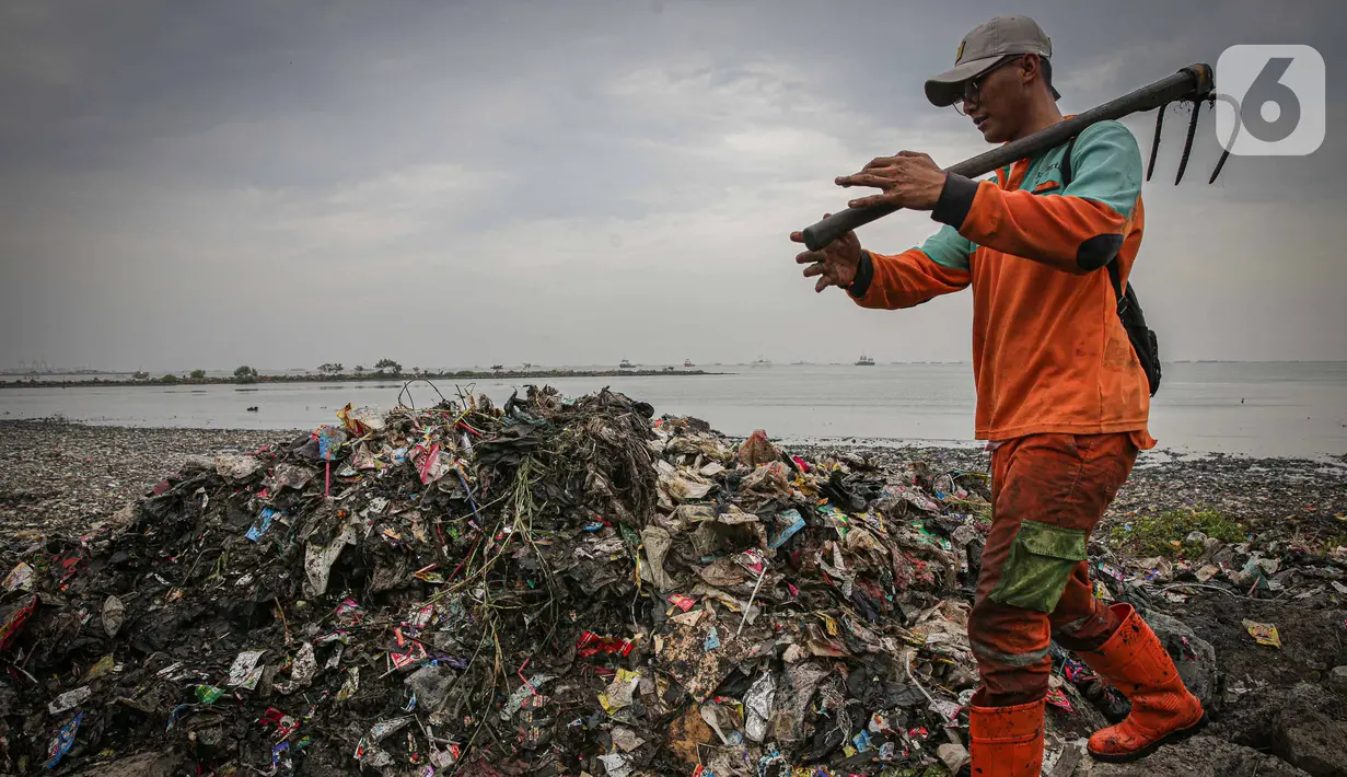 Menurut Tim Koordinasi Nasional Pengelolaan Sampah Laut Indonesia, Indonesia telah melaksanakan rencana aksi nasional pengelolaan sampah laut tahun 2018 hingga 2025. (Liputan6.com/Faizal Fanani)