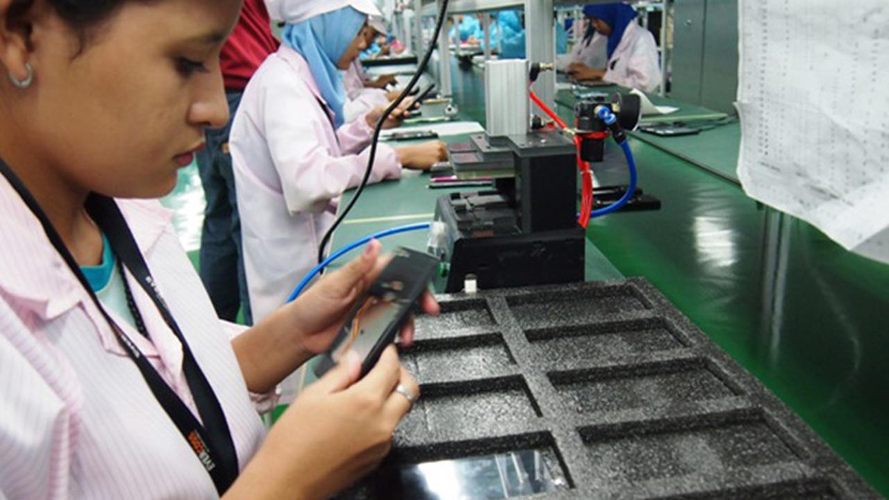 2015, Pabrik Evercoss Di Semarang Produksi 1 Juta Smartphone