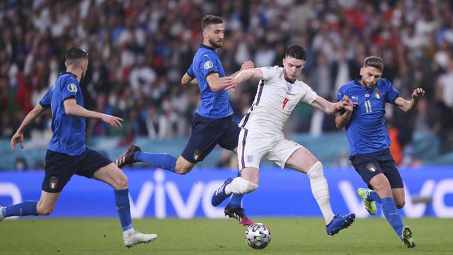 Foto Piala Eropa: 5 Pemain Lini Tengah yang Bersinar di Euro 2020