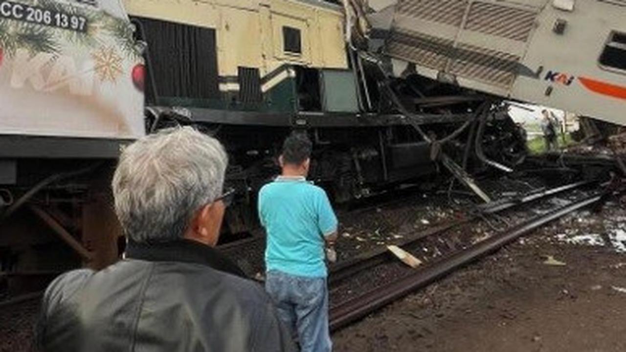 Begini Kondisi Kereta Turangga vs KA Lokal di Cicalengka Usai 'Adu Banteng