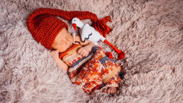 Ilustrasi bayi perempuan