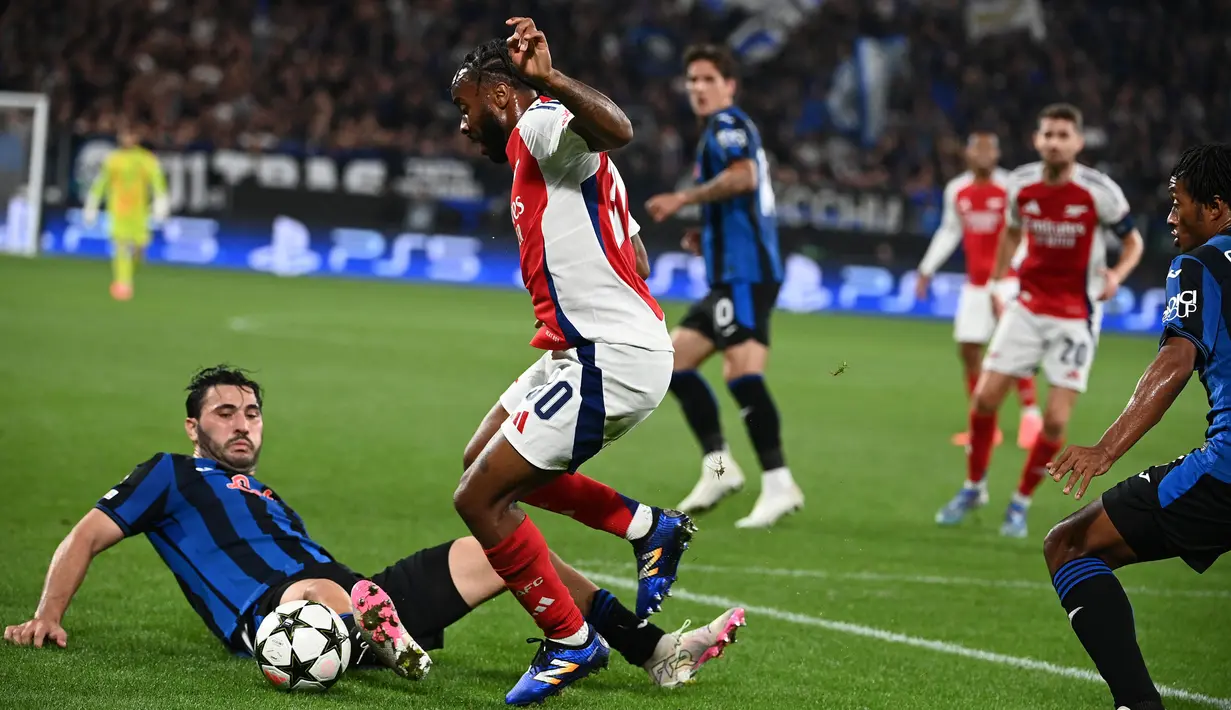 Kedua tim sama-sama memiliki peluang mencetak gol. (Isabella BONOTTO/AFP)