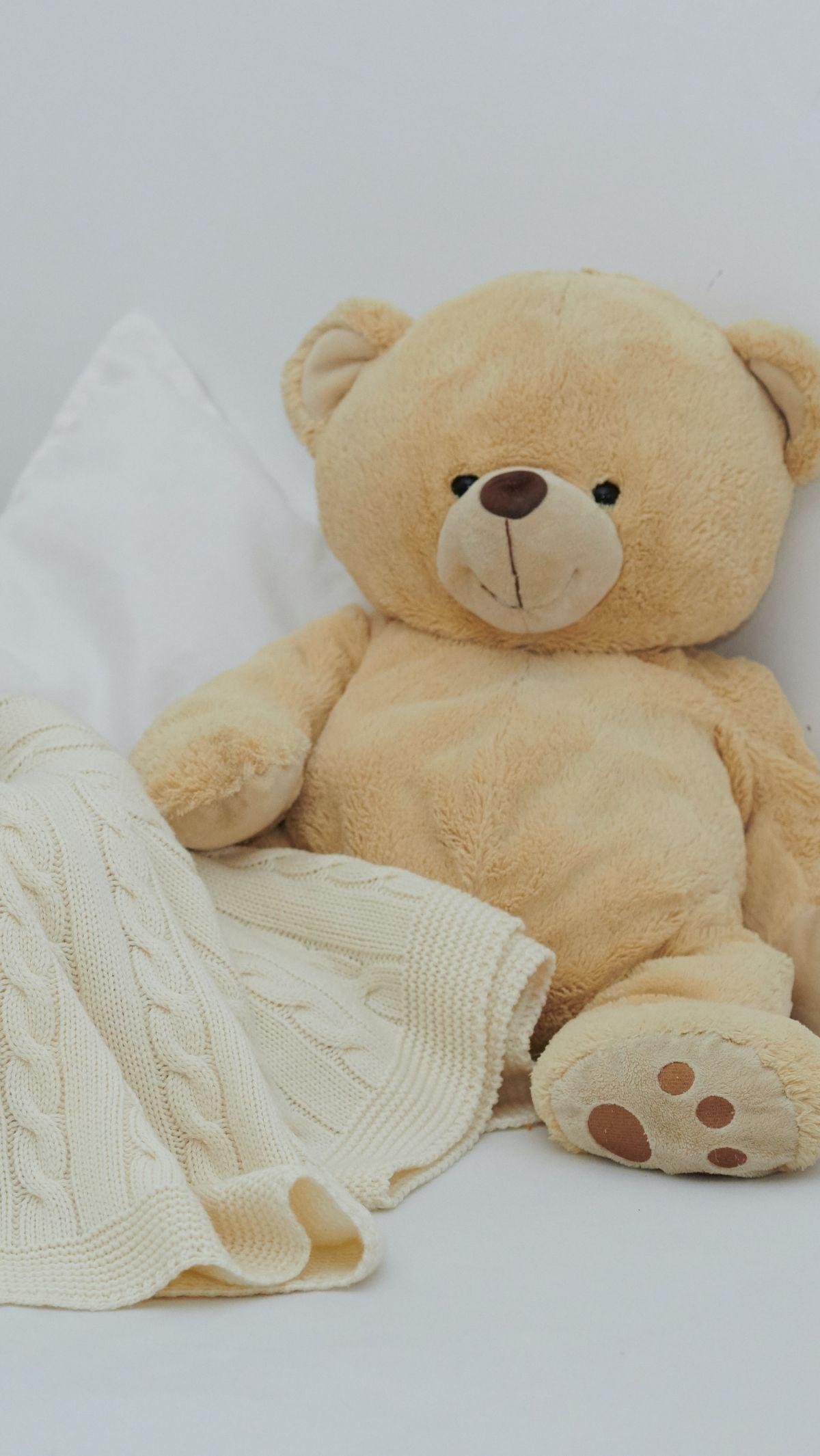 Ketika bayi mengalami cegukan, banyak orangtua sering kali merasa khawatir dan bingung tentang penyebab dan cara mengatasinya. Cegukan pada bayi sebenarnya adalah respons alami dari sistem pernapasan yang sedang berkembang. Ini terjadi ketika otot diafrag