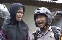 Waduh, Pak Bhabin Ketahuan Istri sedang COD Parfum Cewek, Ternyata Endingnya Sedih