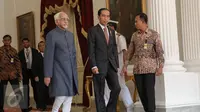 Presiden Joko Widodo menerima kunjungan Wapres India Mohammad Hamid Ansari di Istana Merdeka, Jakarta, Senin (2/11/2015). India dan Indonesia membahas kerjasama di bidang keamanan maritim, pendidikan, batubara dan farmasi.(Liputan6.com/Faizal Fanani)
