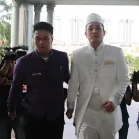 Gilang Dirga sebelum proses pernikahannya yang dilangsungkan di Balai Samudra, Jakarta Utara, Minggu (18/9/2016). (Bambang E. Ros/Bintang.com)