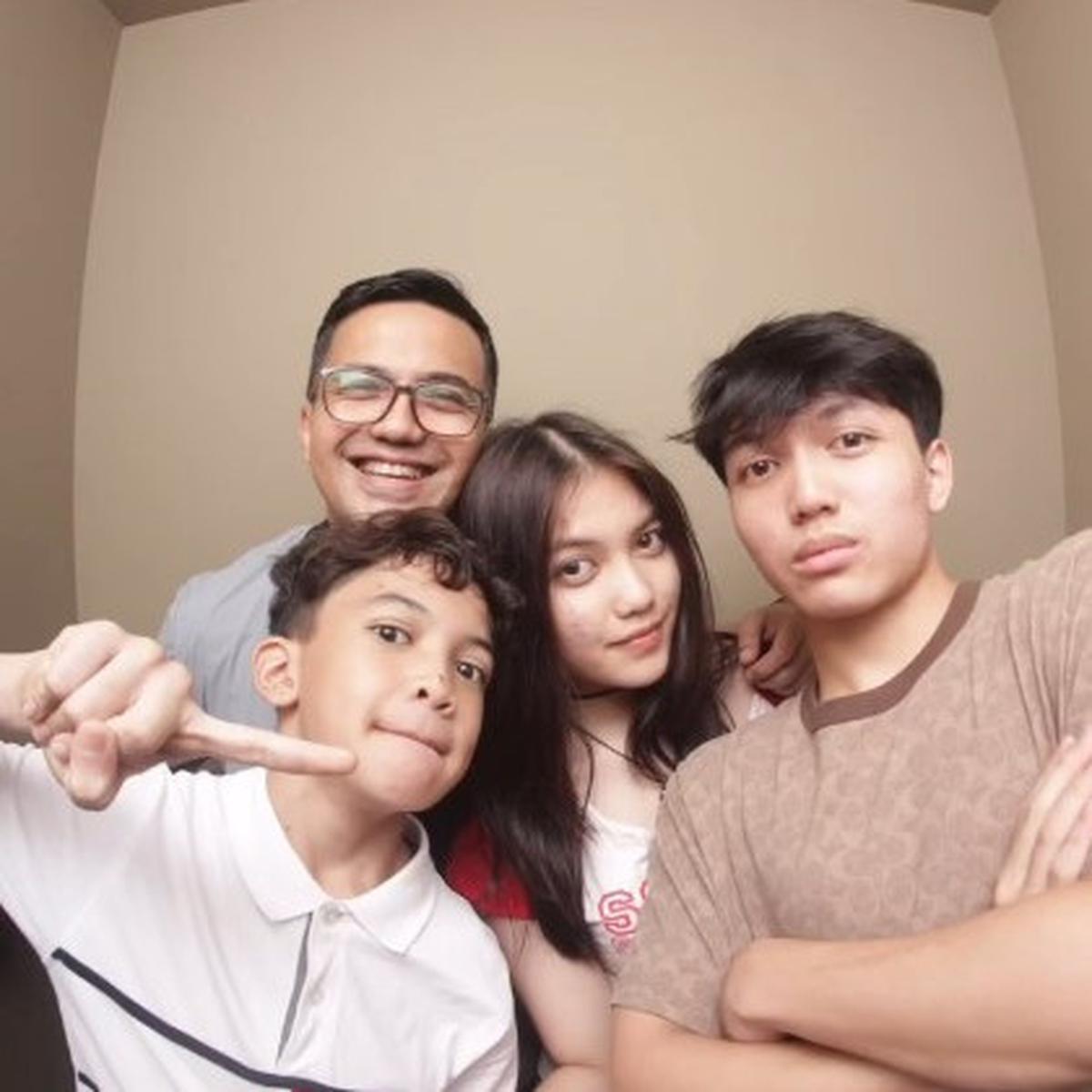 7 Potret Anak Sahrul Gunawan Kini, Sudah Pada Besar - Ganteng dan Cantik