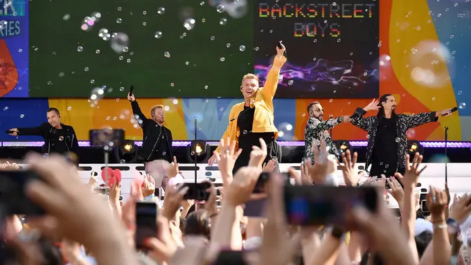 Penampilan Backstreet Boys Saat Hibur Penonton di New York