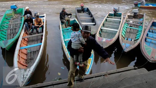 20150822-Sampan-Transportasi-Warga-Pontianak