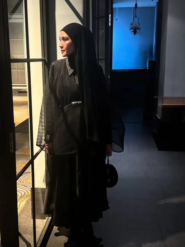 Zaskia Adya Mecca ungkap alasan merasa kesepian di acara glamor. (credit:instagram.com/zaskiadyamecca)
