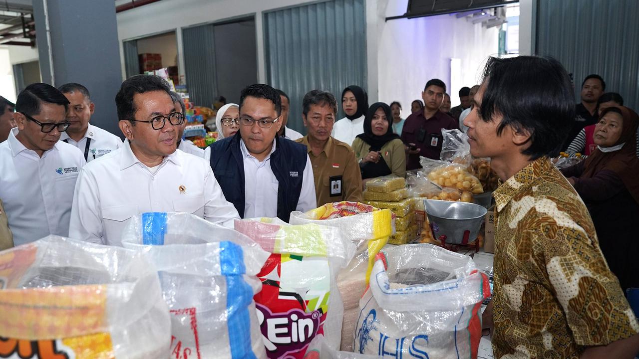 Mendag Tinjau Harga Bapok di Pasar Prawirotaman, Yogyakarta