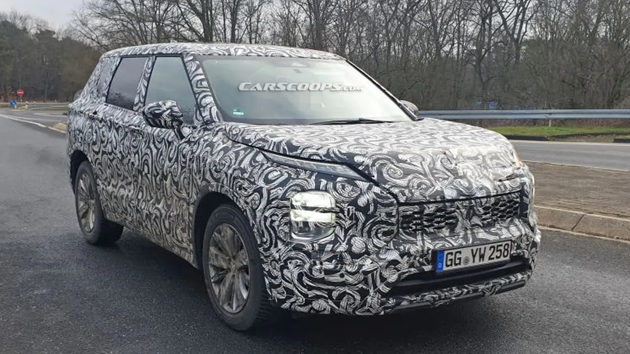 Begini Bocoran Tampang Baru Mitsubishi Outlander 2021 (Carscoops)