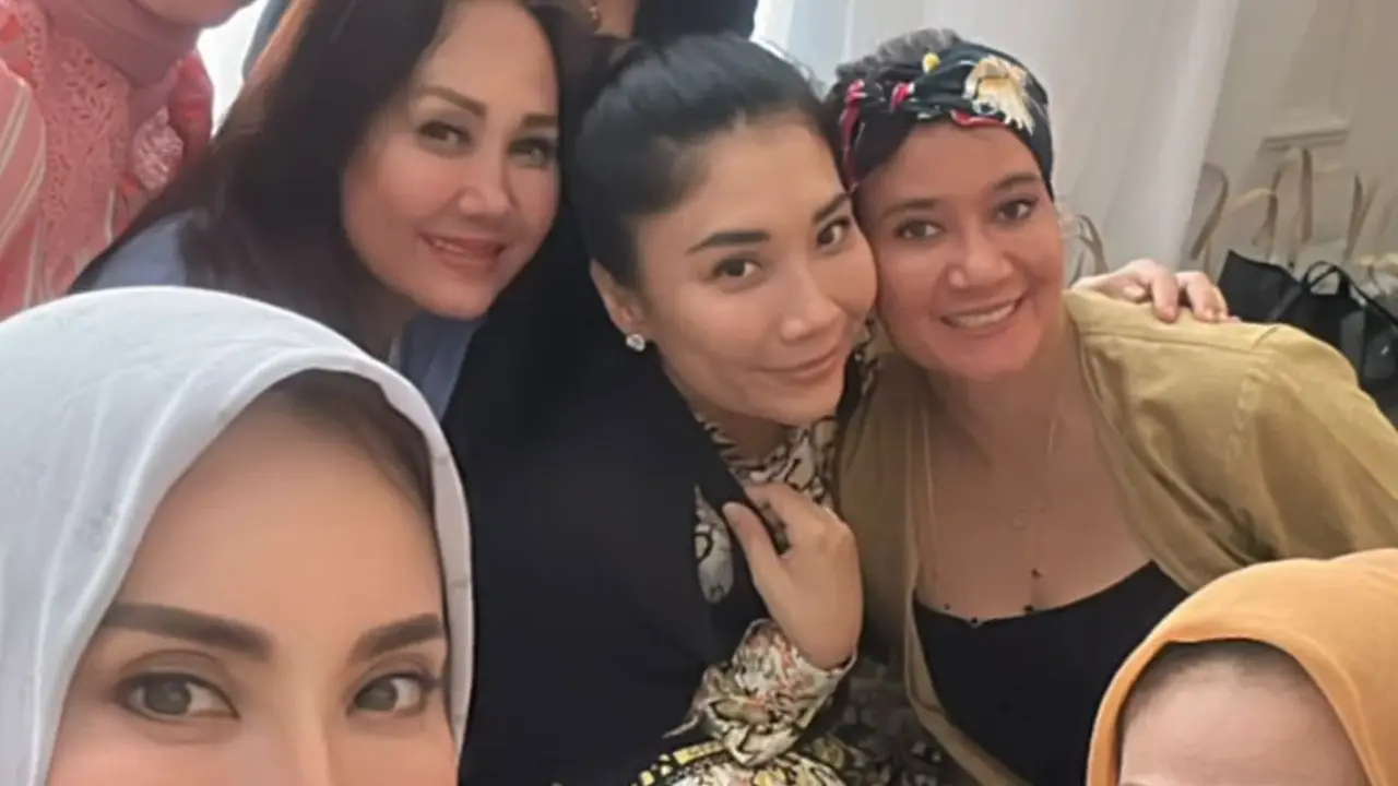 Potret Geng Sister Soleha (Instagram/@elmatheana)
