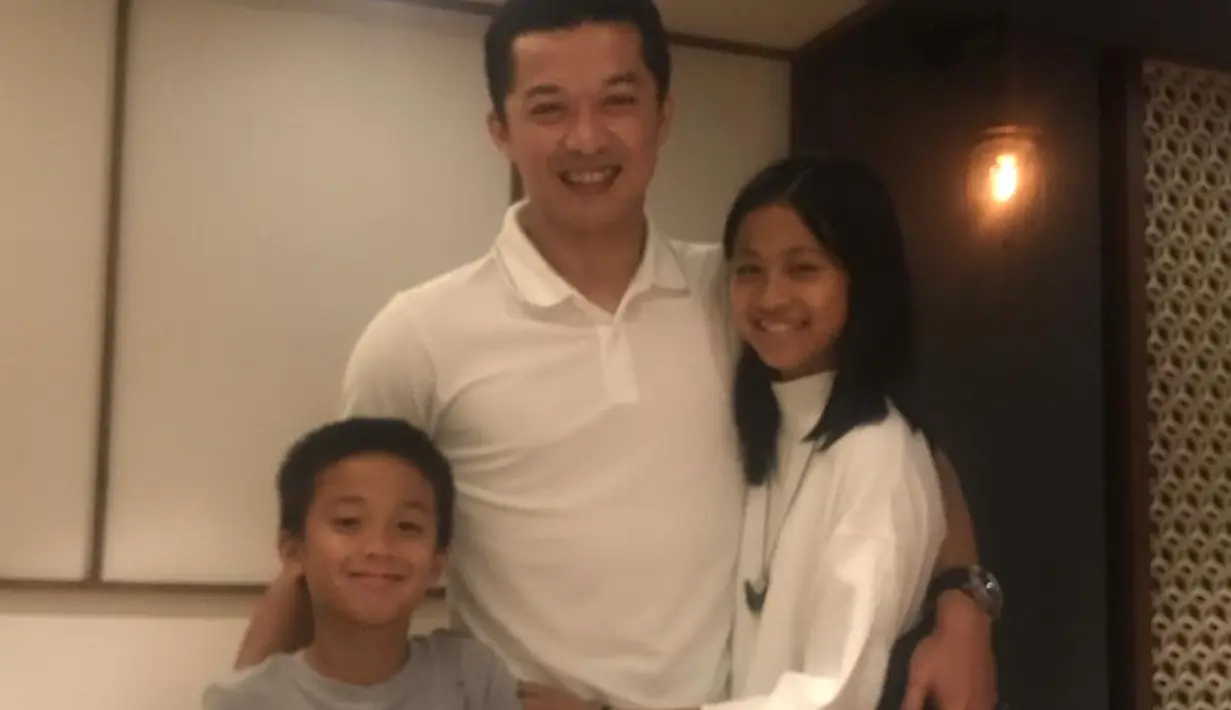 Taufik Hidayat dan Putrinya (Instagram/taufikhidayatofficial)