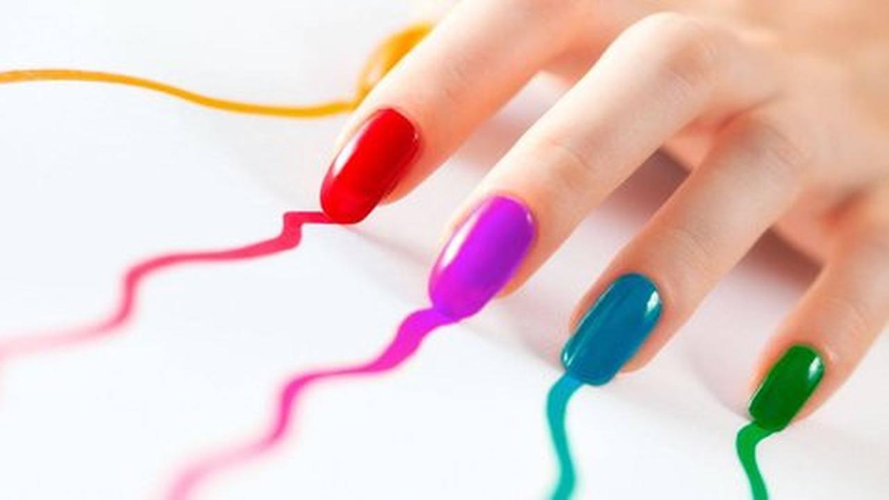 Selain bikin kuku cantik, ini 5 cara kreatif manfaatkan cat kuku