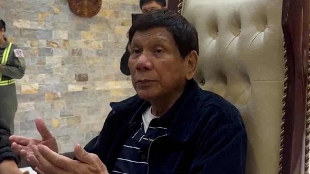 FOTO: Ekspresi Mantan Presiden Filipina Rodrigo Duterte Ditangkap Atas Perintah Mahkamah Internasional di Manila