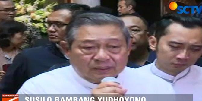 Raut Wajah Sedih SBY saat Jenazah Ani Yudhoyono Disemayamkan di KBRI Singapura