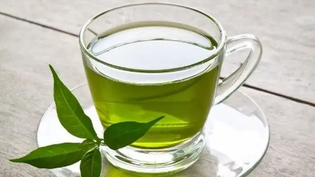 Ilustrasi teh daun rebusan