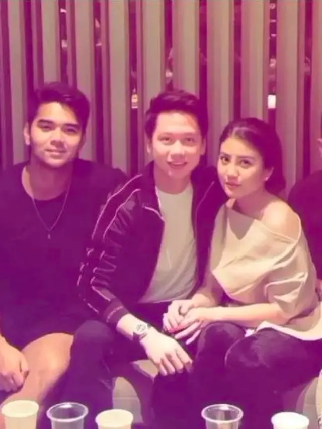 Jarang Terekspos, 9 Potret Kebersamaan Kevin Sanjaya dan Valencia Tanoe