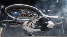 Penampakan prototipe taksi udara CityAirbus saat diperkenalkan di Ingolstadt, Jerman, Senin (11/3). Airbus memperkenalkan CityAirbus sebagai moda transportasi masa depan. (Armin Weigel/dpa/AFP)
