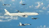 Momen Pesawat PM Modi Dikawal 5 Jet Tempur TNI AU
