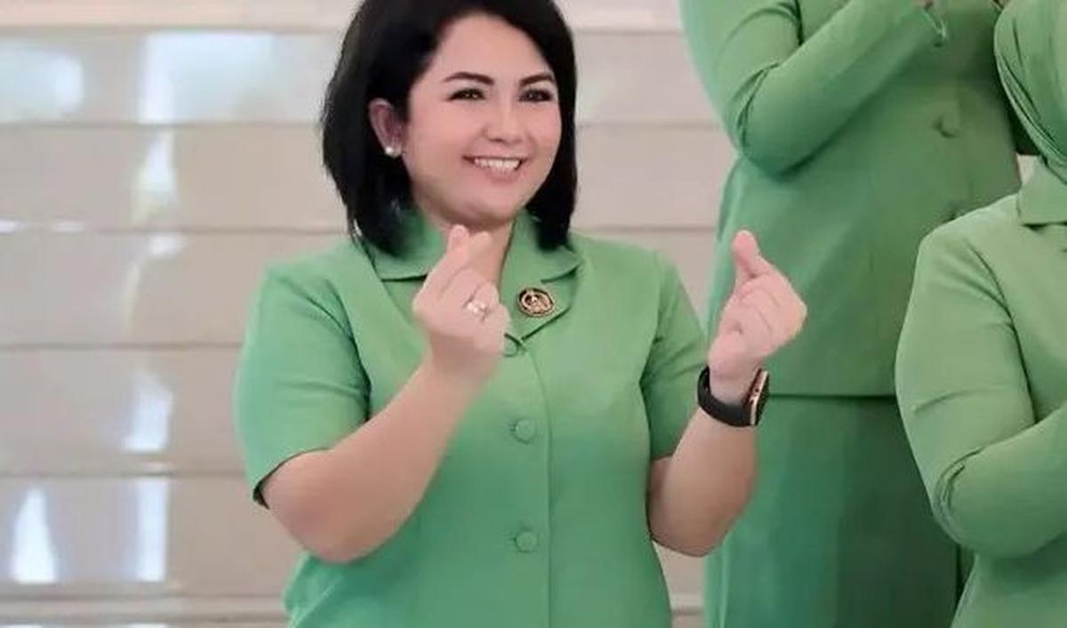 Pada tahun 2021, Joy Tobing kembali membuat kejutan dengan pengumuman pernikahannya dengan Perwira TNI Cahyo Permono.