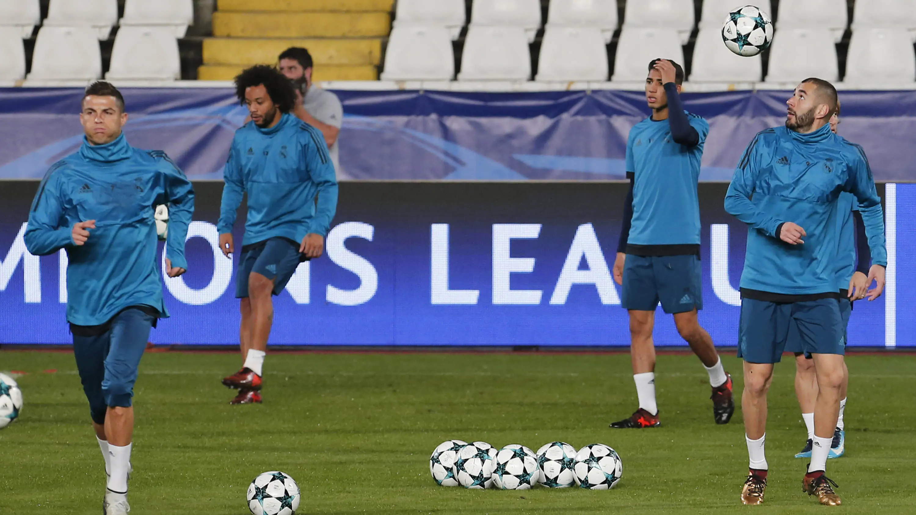 Pemain Real Madrid berlatih sebelum menghadapi APOEL. (AFP/Florian Choblet)