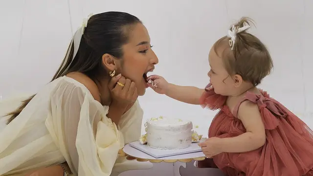 Potret Jennifer Coppen asuh kamari (credit: instagram/jennifercoppenreal20)