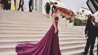 Dress ini lebih indah dari kata-kata yang tak bisa diungkapkan. (via: instagram, @kendalljenner)